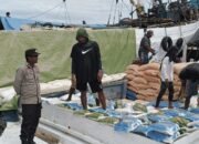 Polsek Kawasan Pelabuhan Laut Bima Laksanakan Cooling System di Areal Dermaga