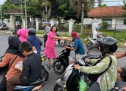 Di Balik Pembagian Takjil Polsek Kediri, Pesan Mendalam Ini Terungkap