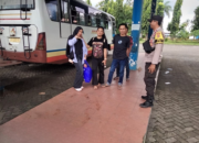 Polsek Labuhan Badas Laksanakan Patroli dan Sosialisasi Waspada Premanisme