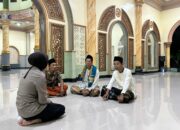 Bhabinkamtibmas Lombok Barat Sapa Warga Beroro, Jaga Kondusifitas Ramadan