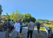 Menyambut Bulan Suci Ramadhan, Polsek Sekongkang Bersama Masyarakat Gelar Gotong Royong Bersihkan Sarana Ibadah