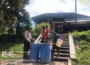 Samapta Polres Sumbawa Berikan Bantuan Air Bersih Untuk Pembangunan Fasilitas Umum di Pemakaman Katolik