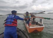 Peduli Nelayan, Dit Polairud Polda NTB Bagikan Takjil di Perairan Sape