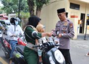 Polres Dompu Tak Henti Tebar Berkah, 400 Paket Takjil Dibagikan untuk Masyarakat