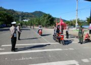 Anggota Pos Pam Amahami Laksanakan Pengaturan Lalu Lintas dalam Ops Ketupat Rinjani 2025Anggota Pos Pam Amahami Laksanakan Pengaturan Lalu Lintas dalam Ops Ketupat Rinjani 2025