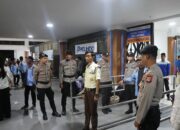 Personel Gabungan Polres Bima Kota Laksanakan Pengamanan Arus Balik KM Tilongkabila Tujuan Makassar