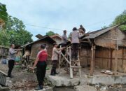 Polsek Jonggat Inisiasi Bedah Rumah Warga Tidak Layak Huni di Desa Sukarara