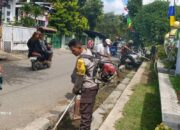 Sambut Lomba Kebersihan Tingkat Kota, Bhabinkamtibmas Kelurahan Na’e Gelar Gotong Royong Bersama Warga