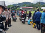 Personel Polsek Brang Rea Berikan Pengamanan pada Open Turnamen Sepak Bola Legend Cup U-42 X-Raider Bree di Desa Sapugara Bree