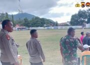 Berikan Rasa Aman, Polsek Langgudu Laksanakan Pengamanan Turnamen Sepakbola Karumbu Cup IV