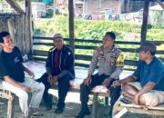 Bhabinkamtibmas Kelurahan Manggemaci Ajak Warga Jaga Keamanan Lingkungan Lewat Sambang dan Silaturahmi