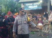 Bhabinkamtibmas Rhee Kawal Acara Khitanan, Edukasi Warga Jaga Keamanan Lingkungan