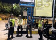 Patroli Dialogis di Pelabuhan Poto Tano, Polsek Kawasan Pelabuhan Laut Tano Ajak Pengguna Jasa Waspada Cuaca dan Keamanan Pribadi