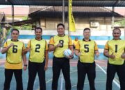 Pertandingan Eksebisi Futsal HUT Bhayangkara ke-79 : Tim Kapolres Sumbawa Menang 4-1