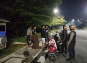 Jaga Kamtibmas di Jam Rawan, Samapta Polres Lombok Barat Gelar Patroli Humanis