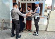 Polsek Kediri Konsisten Lawan Stunting, Bagikan Telur untuk Balita di Desa Montong Are
