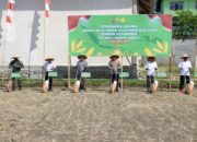 Ketahanan Pangan Dimulai dari Pesantren: Penanaman Jagung Serentak di Gerung