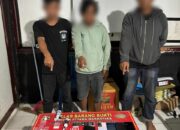 Tim opsnal  sat resnarkoba bersama tim opsnal polsek pekat bekuk Tiga Terduga Pengedar Sabu di Kecamatan PekatTim opsnal  sat resnarkoba bersama tim opsnal polsek pekat bekuk Tiga Terduga Pengedar Sabu di Kecamatan Pekat