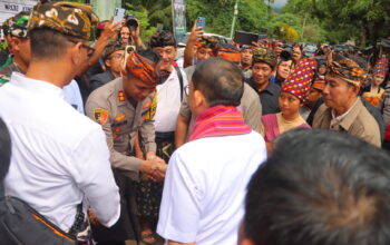 Menteri Kebudayaan RI Dianugerahi Gelar Adat Bayan, Kapolres Lombok Utara Hadir Dampingi