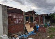 Polsek Jereweh Tanggap Bencana, Monitor Dampak Angin Kencang dan Hujan Deras