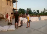 Polsek Labuapi dan Kuripan Dampingi Petani Jagung di Gerung Jual ke Bulog NTB