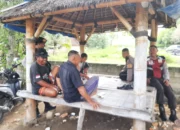 Polsek Sekotong Turun Langsung Jaga Kondusifitas Desa Gunung Ketapang