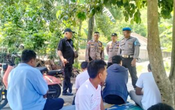 Polisi dan Warga Lembar Kompak Wujudkan Lingkungan Aman