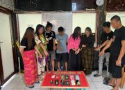 TIM OPSNAL SATRESNARKOBA POLRES DOMPU BEKUK 8 TERDUGA PELAKU PESTA EKSTASI DI KOS-KOSAN SALAMA