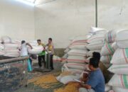 Polsek Gerung Pantau Stok Pangan di Desa Beleka