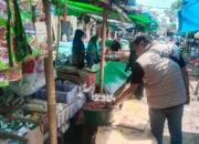 Polres Lombok Barat Awasi Ketat Harga Pangan di Pasar Gerung