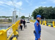 Kapal Polisi XXI-1002 Amankan Aktivitas Bongkar Muat Penumpang di Pelabuhan Khayangan Jelang Libur Imlek 2026