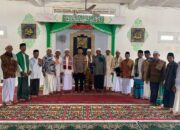 Khutbah Jum’at, Bhabinkamtibmas Polsek Woha Imbau Warga Jaga Kerukunan dan Harkamtibmas Selama Bulan Suci Ramadhan