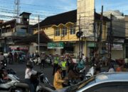 Personel Pos Yan Masbagik Atur Lalu Lintas Antisipasi Ramainya Ngabuburit