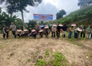 Hari Pertama di Bima, Kapolres AKBP Mubiarto Banu Kristanto Langsung Pimpin Penanaman Jagung Serentak