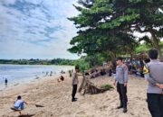 Libur Idul Fitri, Polsek Lunyuk Intensifkan Pengamanan di Objek Wisata Pantai Petani dan Pasir Putih