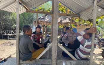 Tingkatkan Keamanan Kawasan Wisata, Polsek Sekotong Intensifkan Patroli KRYD di Pantai Gunung Ketapang