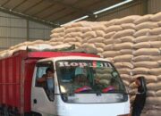 Polres Lombok Barat Monitor Distribusi Jagung ke Bulog