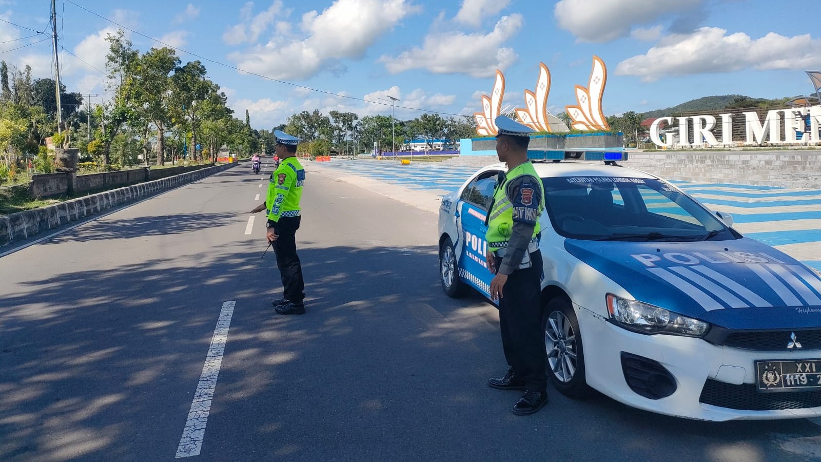 Satlantas Polres Lombok Barat Patroli di Soekarno Hatta