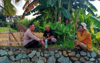 Polisi Edukasi Petani Karang Bongkot Optimalkan Produktivitas Lahan Tidur