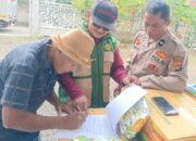 Petani Desa Beleka Terima Bantuan Benih Jagung, Dikawal Ketat Kepolisian