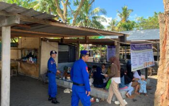 Polres Lombok Barat Gelar Patroli Dialogis di Wisata Pantai Cemare