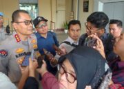 POLDA NTB BONGKAR KOMPLOTAN PENCURI MOTOR MODUS KENALAN LEWAT FACEBOOK