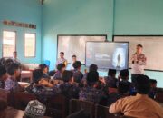 Polsek Lunyuk Edukasi Siswa SMP IT Hamzanwadi Bahaya Judi Online hingga Tertib Berlalu Lintas