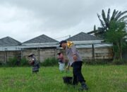 Terjun Langsung ke Lahan Warga, Polri Dorong Ketahanan Pangan Desa Karang Bongkot